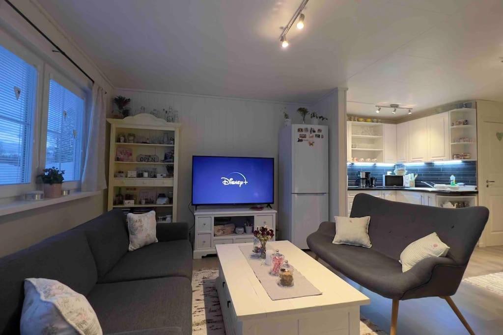 Marta'S Home-Cozy Appartment Near The Airport Andselv Buitenkant foto